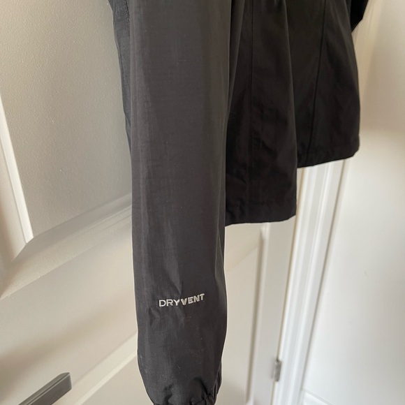 The North Face Women’s Rain Jacket - Picture 4 of 5